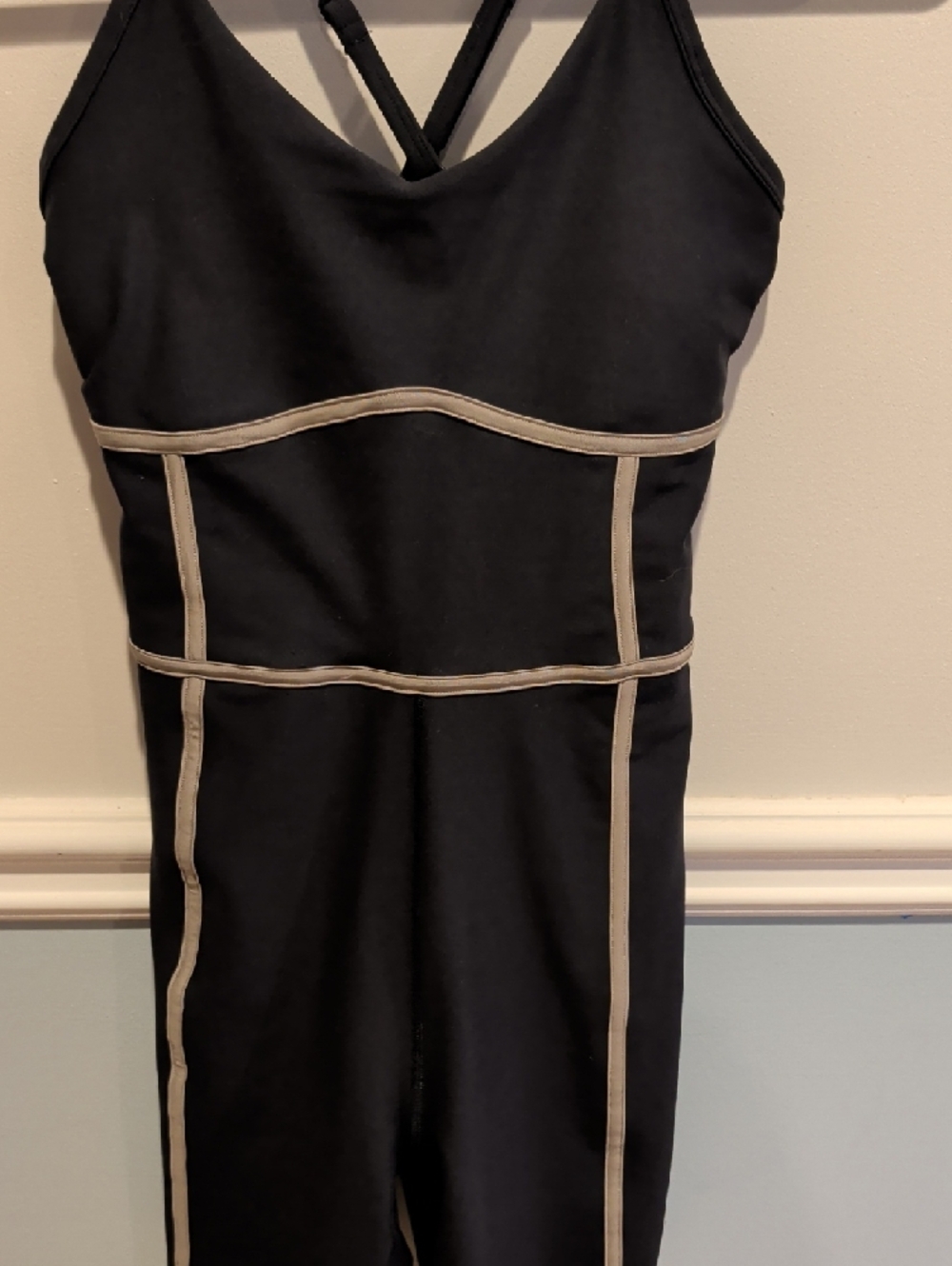 YPB sculptLUX Romper One-Piece Active with Cream Piping - Picture 4 of 6